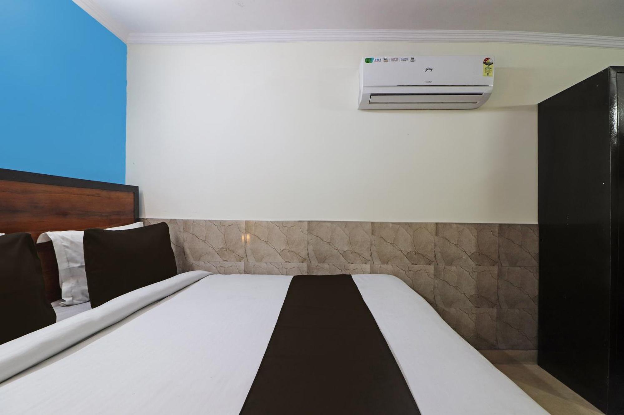 ניו דלהי Hotel O Bluemoon Inn, South Campus מראה חיצוני תמונה